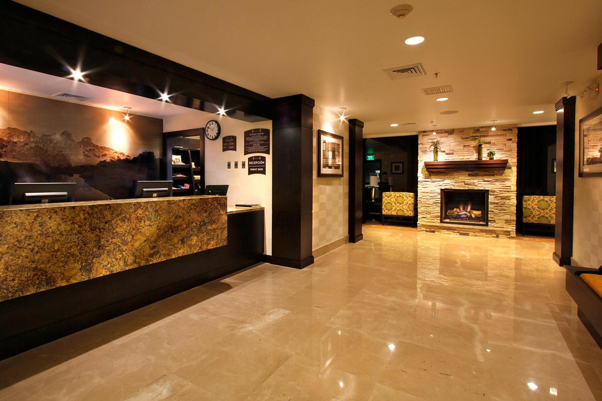 Staybridge Suites Chihuahua By Ihg Bagian luar foto