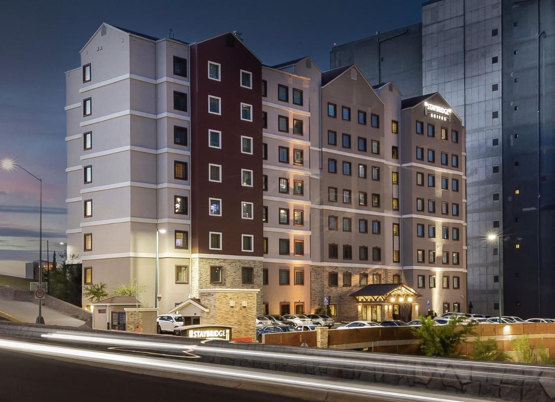 Staybridge Suites Chihuahua By Ihg Bagian luar foto
