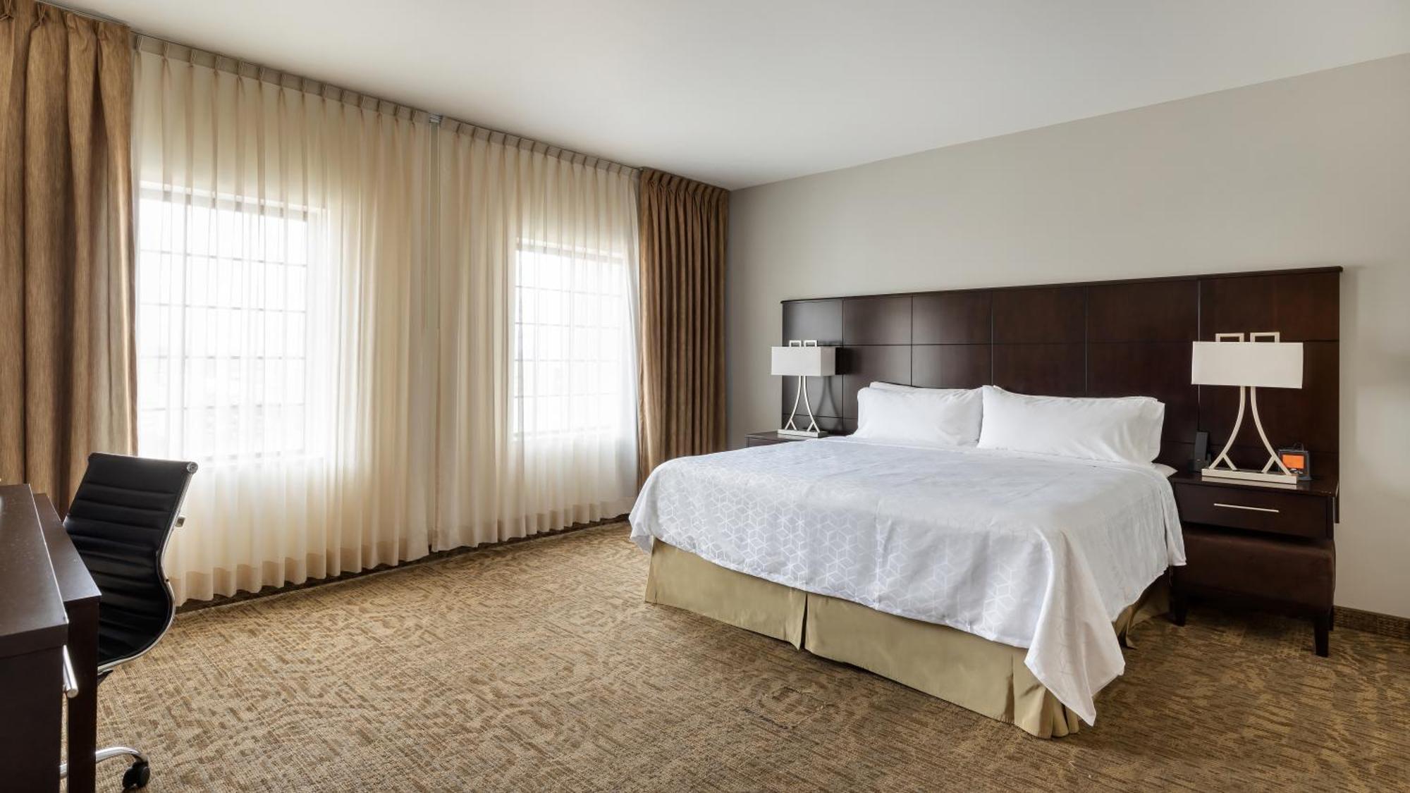 Staybridge Suites Chihuahua By Ihg Bagian luar foto