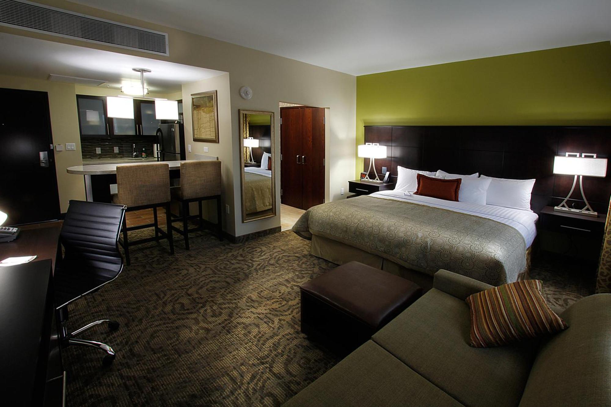 Staybridge Suites Chihuahua By Ihg Bagian luar foto