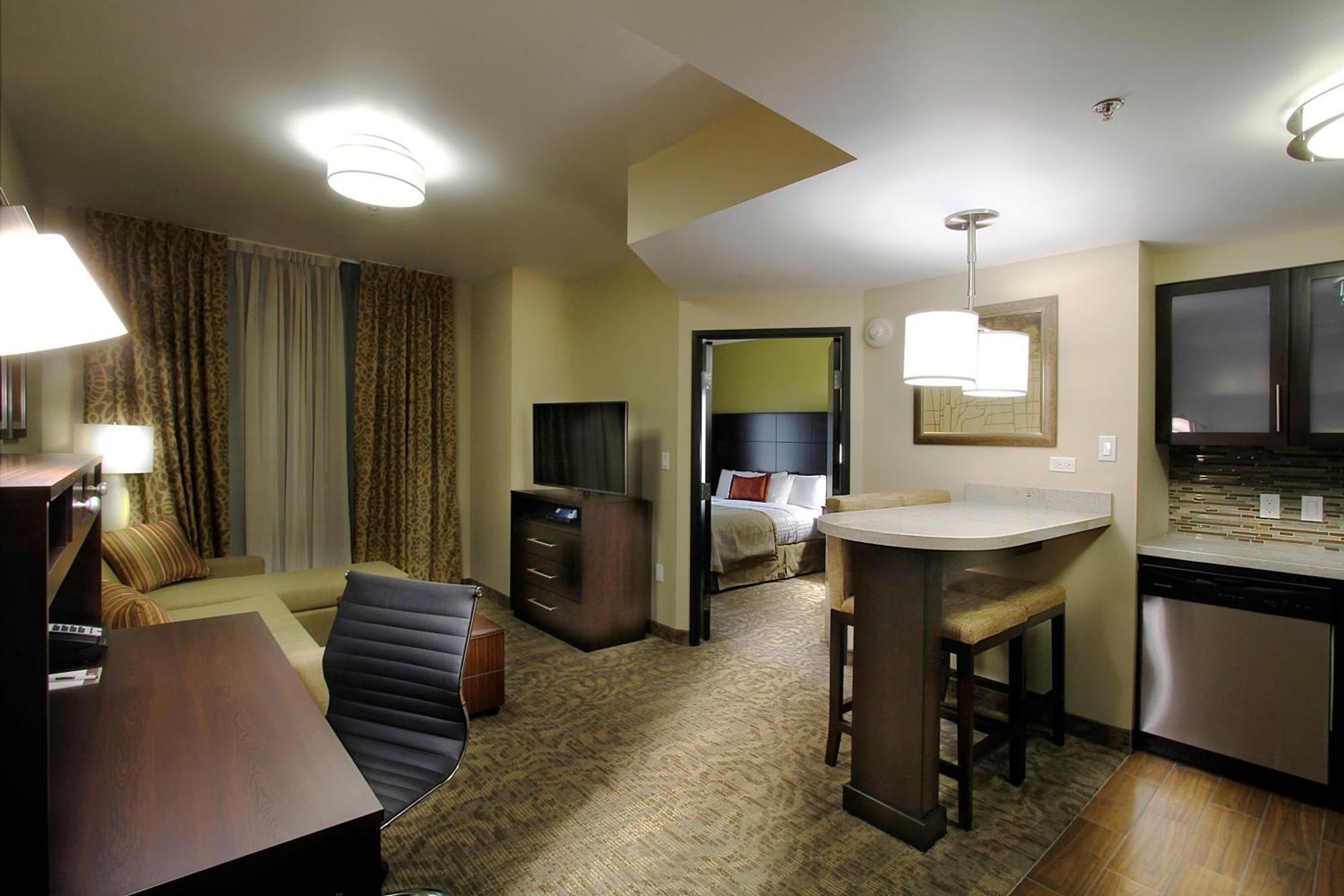 Staybridge Suites Chihuahua By Ihg Bagian luar foto