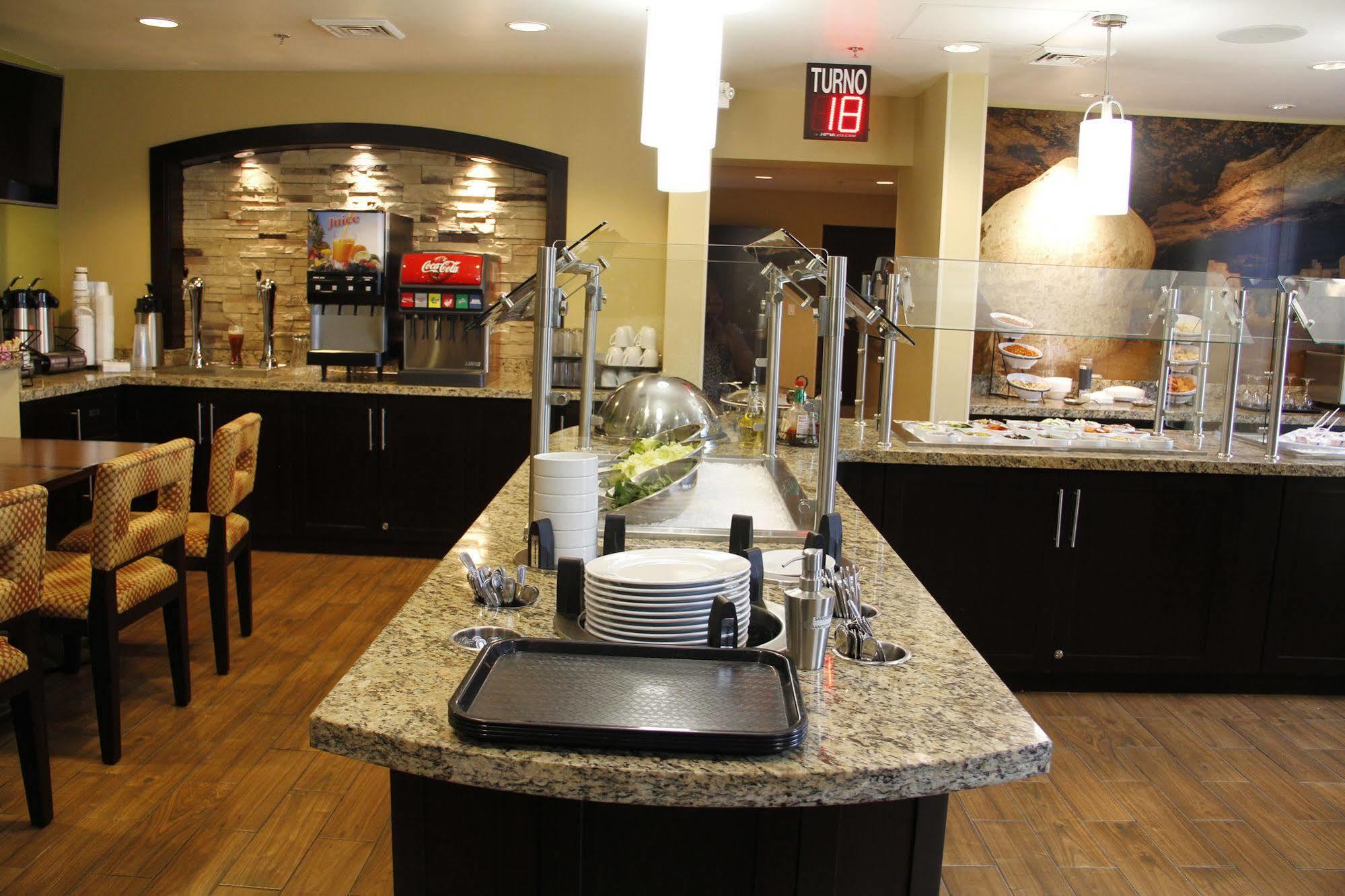 Staybridge Suites Chihuahua By Ihg Bagian luar foto
