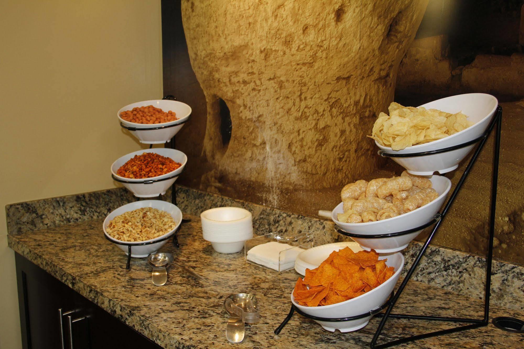 Staybridge Suites Chihuahua By Ihg Bagian luar foto